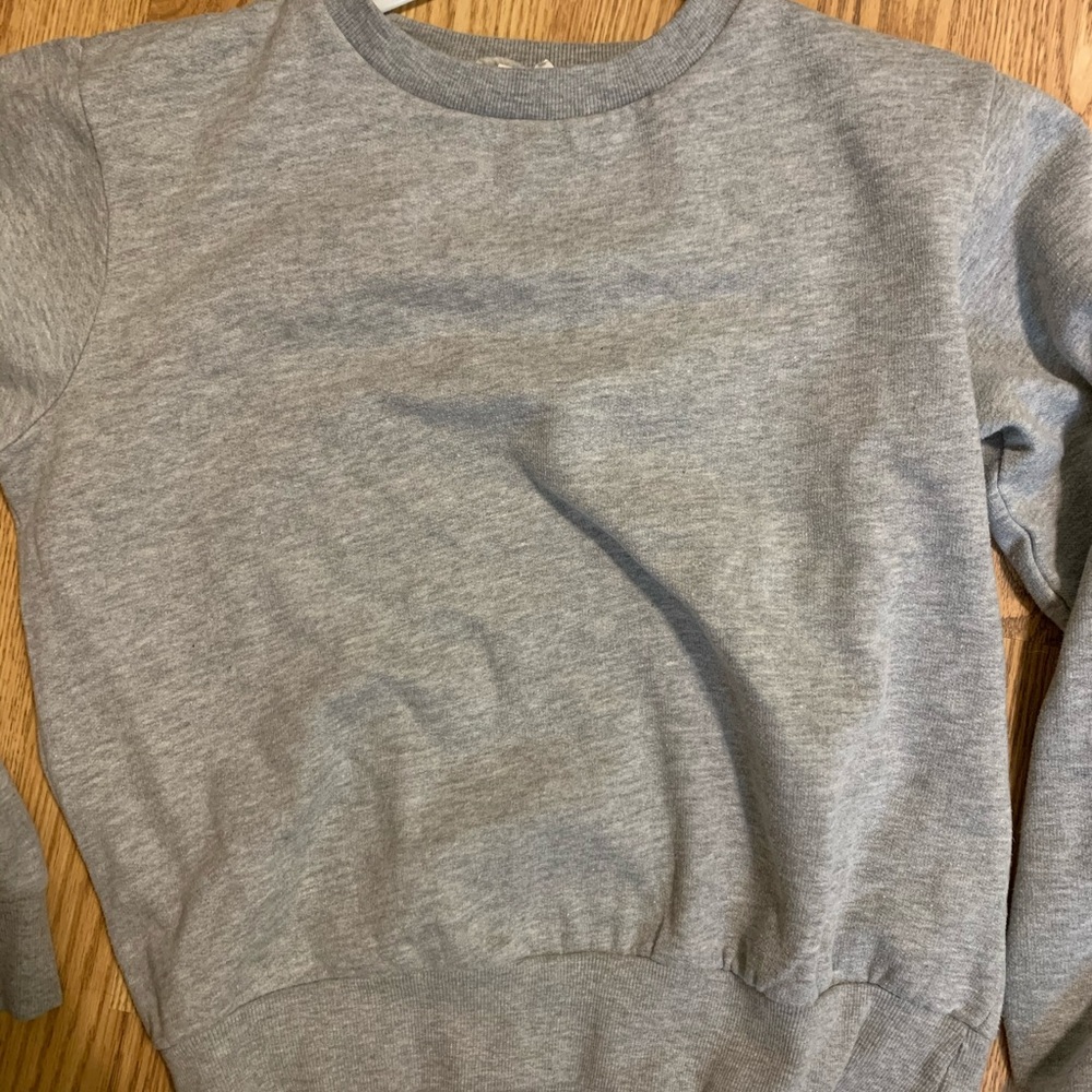 Grey crewneck
